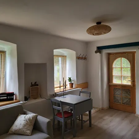 Ferienhaeuser & Hartenstein * Gnesau