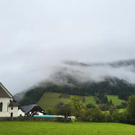 Ferienhaeuser & Hartenstein Apartament Gnesau