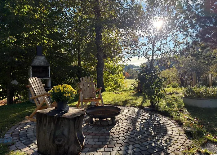 Ferienhaeuser & Hartenstein Apartament Gnesau